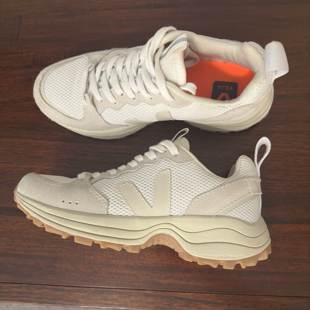 Veja Venturi sneakers